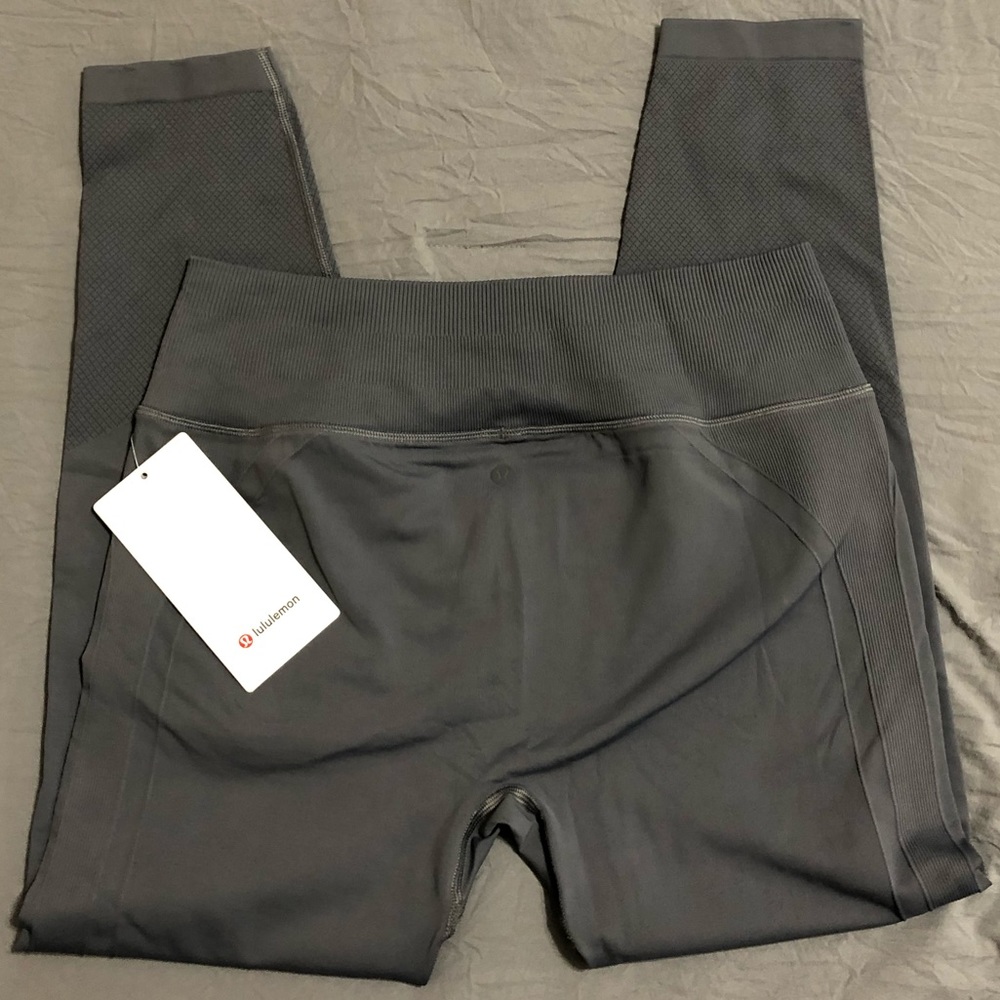 Lululemon leggings/ Ebb to street tight